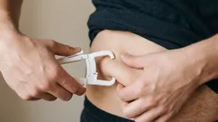 Spalujte tuk: Snižte množství viscerálního tuku a zpevněte celé tělo. 3 jednoduchá cvičení